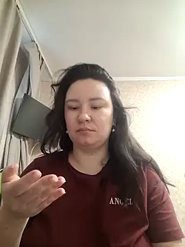 AlexaLexie online show from 12-18-25, 06:40