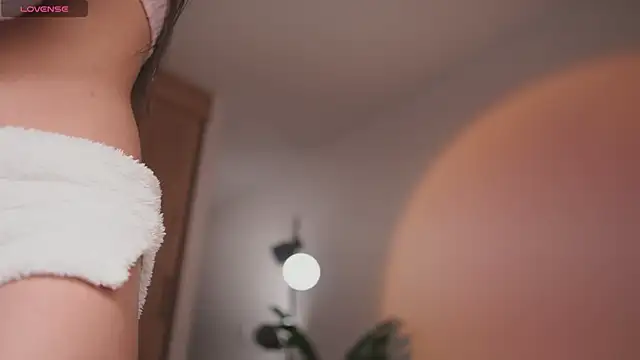 GigiLee  online show from 10-28-25, 12:22