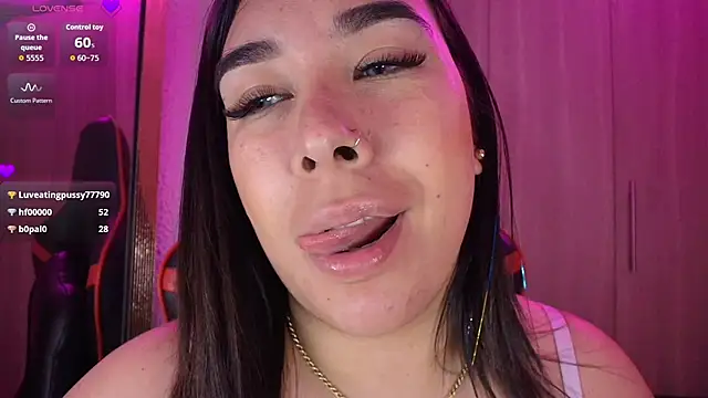 leahtemptation3 online show from 11-15-25, 10:47