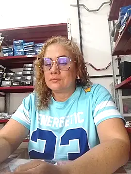 sophiahunt286 online show from 12-17-25, 02:11