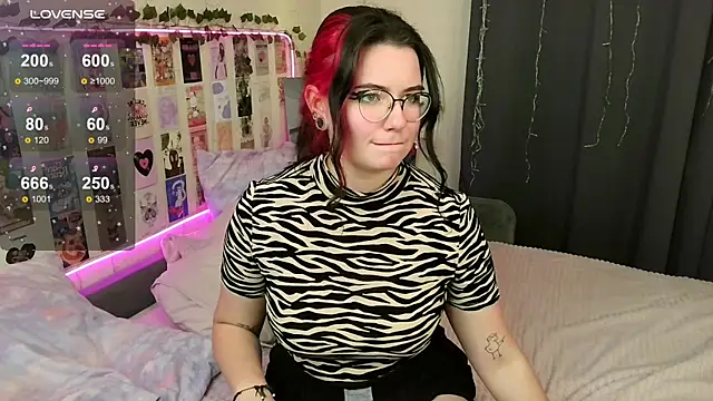 Snapshot of ss-katekisa-ss chatting on 02-26-25, 02:27 ss-katekisa-ss online show from 02-26-25, 02:27