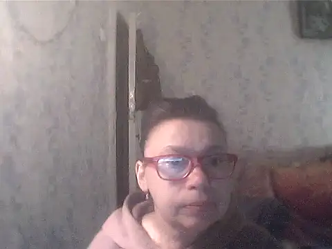 MadamDreamx online show from 04-18-26, 02:47