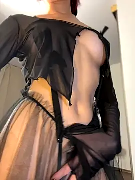 Snapshot of Evangeline_Lawrence_ chatting on 10-10-25, 03:24 Evangeline Lawrence  online show from 10-10-25, 03:24