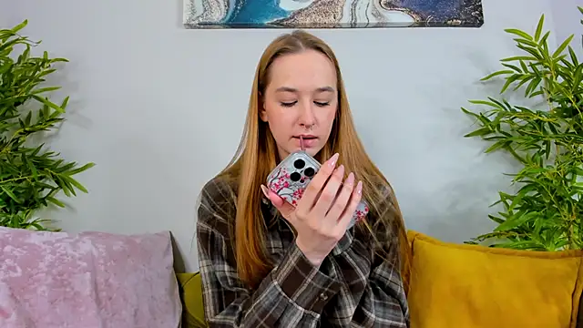 Sweett Monica online show from 10-08-25, 01:18