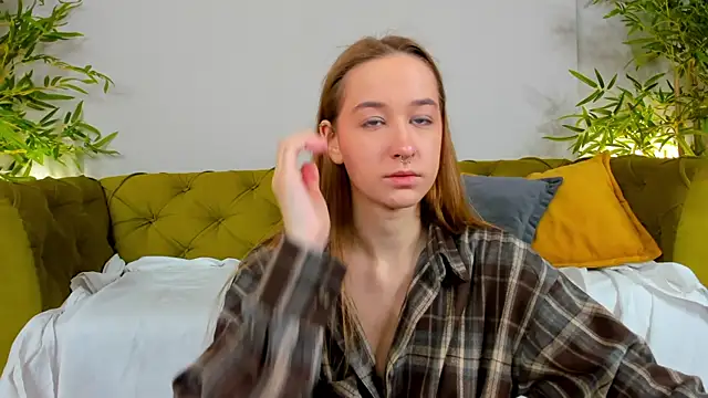 Sweett Monica online show from 09-22-25, 12:05