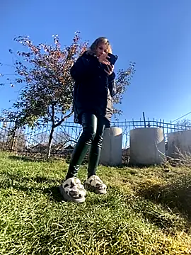 Anita-Smith online show from 10-31-25, 07:49