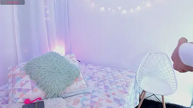 andrea osorio  online show from 12-15-25, 11:38