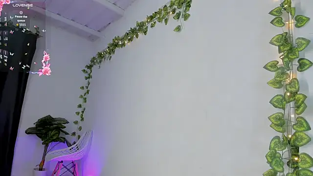 andrea osorio  online show from 02-11-26, 11:43