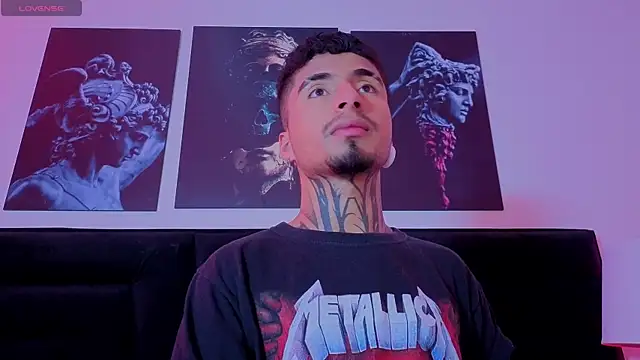 Snapshot of JuanCamiilo_66 chatting on 02-12-26, 01:49 JuanCamiilo 66 online show from 02-12-26, 01:49