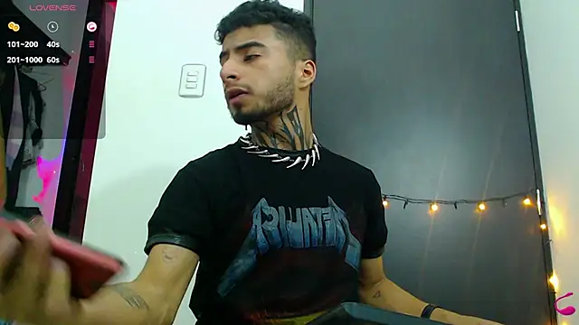 Snapshot of JuanCamiilo_66 chatting on 03-10-25, 04:38 JuanCamiilo 66 online show from 03-10-25, 04:38