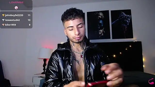 Snapshot of JuanCamiilo_66 chatting on 02-10-25, 07:15 JuanCamiilo 66 online show from 02-10-25, 07:15