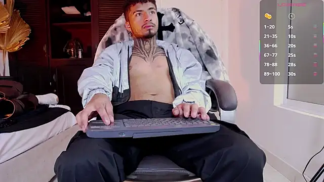 Snapshot of JuanCamiilo_66 chatting on 02-20-26, 12:51 JuanCamiilo 66 online show from 02-20-26, 12:51