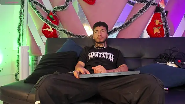 JuanCamiilo 66 online show from 11-18-25, 02:49