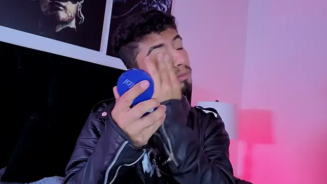 Snapshot of JuanCamiilo_66 chatting on 02-28-26, 04:12 JuanCamiilo 66 online show from 02-28-26, 04:12