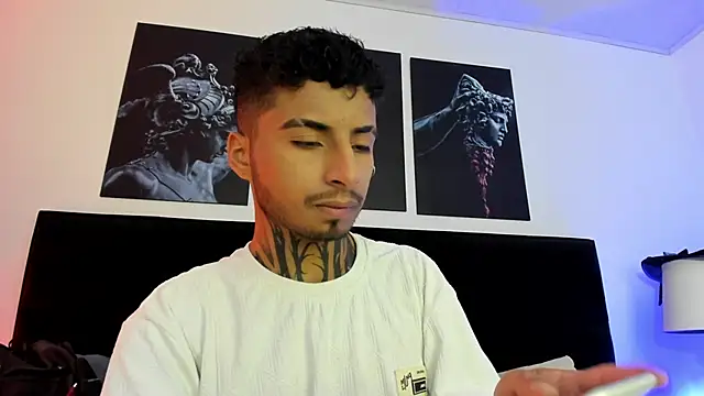 JuanCamiilo 66 online show from 10-30-25, 02:43