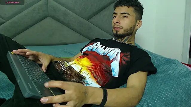 Snapshot of JuanCamiilo_66 chatting on 03-10-25, 01:23 JuanCamiilo 66 online show from 03-10-25, 01:23