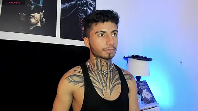 JuanCamiilo 66 online show from 11-04-25, 04:05