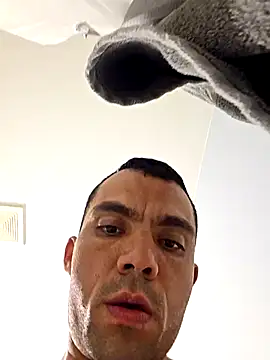 calichemiles online show from 11-08-25, 03:32