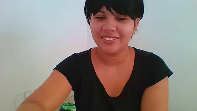 Snapshot of Yara0k chatting on 03-15-25, 09:41 Yara0k online show from 03-15-25, 09:41