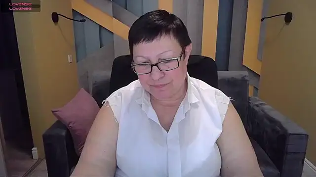 Snapshot of BarbaraTurners chatting on 02-04-25, 01:23 BarbaraTurners online show from 02-04-25, 01:23