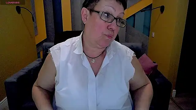 Snapshot of BarbaraTurners chatting on 03-18-25, 12:40 BarbaraTurners online show from 03-18-25, 12:40