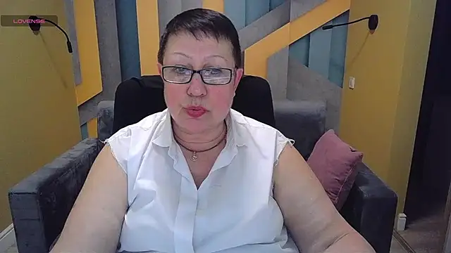Snapshot of BarbaraTurners chatting on 03-21-25, 06:40 BarbaraTurners online show from 03-21-25, 06:40