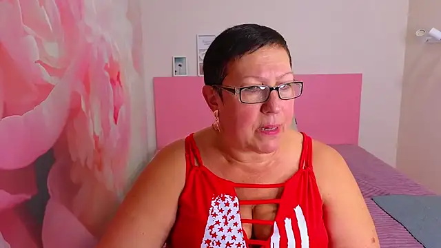 Snapshot of BarbaraTurners chatting on 10-05-25, 11:34 BarbaraTurners online show from 10-05-25, 11:34