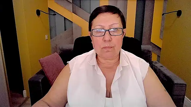 Snapshot of BarbaraTurners chatting on 02-15-25, 02:26 BarbaraTurners online show from 02-15-25, 02:26