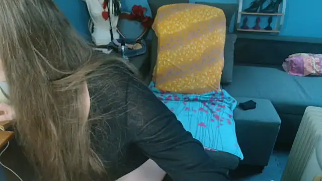 Snapshot of SherineDivine chatting on 10-04-25, 04:41 SherineDivine online show from 10-04-25, 04:41