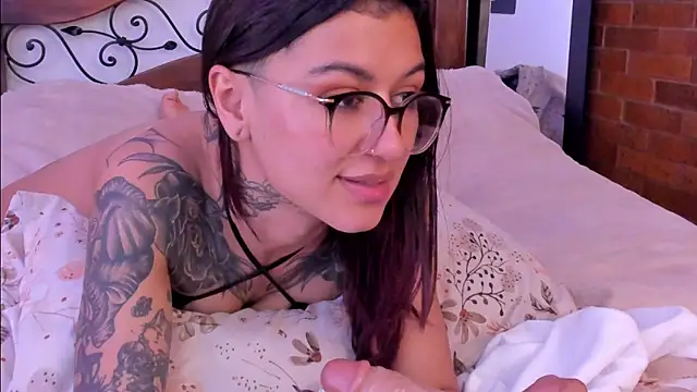 noemi foxxx online show from 03-22-25, 06:36