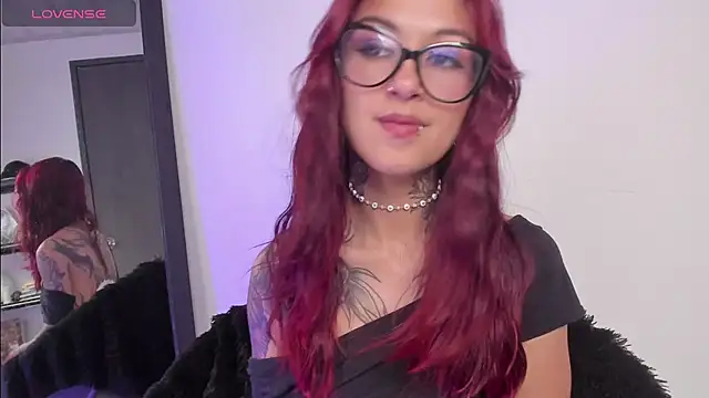 Snapshot of noemi_foxxx chatting on 05-12-26, 03:18 noemi foxxx online show from 05-12-26, 03:18