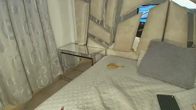 Natalyefoster online show from 04-14-26, 07:19