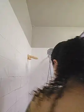 Snapshot of honeeyyy_pot chatting on 02-09-26, 05:38 honeeyyy pot online show from 02-09-26, 05:38