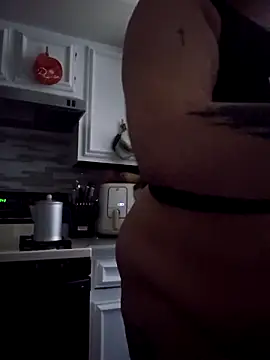 Snapshot of honeeyyy_pot chatting on 02-19-26, 05:43 honeeyyy pot online show from 02-19-26, 05:43