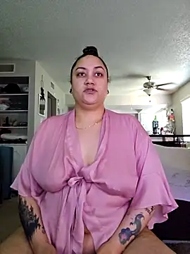 Snapshot of honeeyyy_pot chatting on 02-10-26, 07:35 honeeyyy pot online show from 02-10-26, 07:35