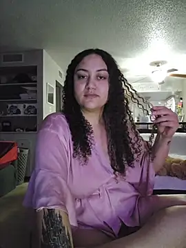 honeeyyy pot online show from 10-31-25, 12:07