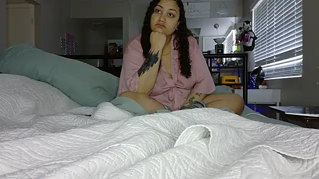 honeeyyy pot online show from 10-06-25, 02:40