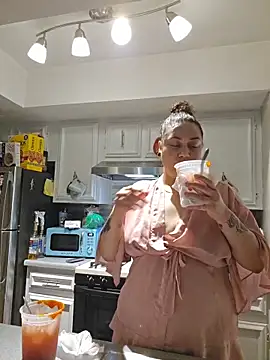 Snapshot of honeeyyy_pot chatting on 02-08-26, 10:02 honeeyyy pot online show from 02-08-26, 10:02