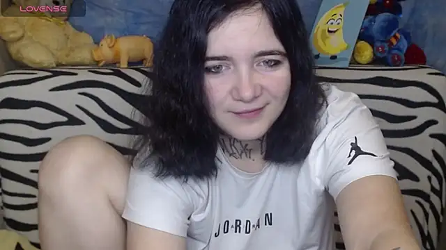 Snapshot of Yours_good_mood chatting on 12-13-24, 01:15 Yours good mood online show from 12-13-24, 01:15