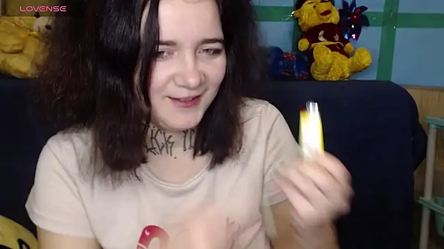 Snapshot of Yours_good_mood chatting on 01-31-25, 12:29 Yours good mood online show from 01-31-25, 12:29