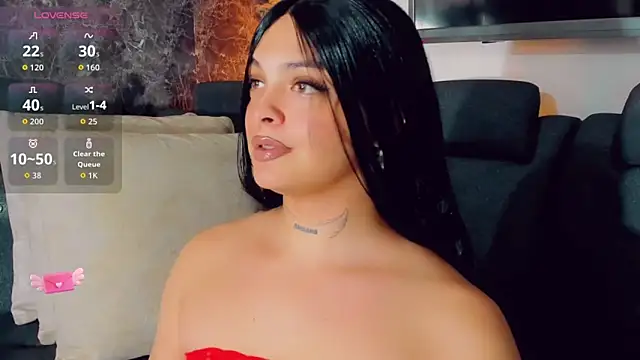 Emmaa Saenz  online show from 05-28-26, 10:15