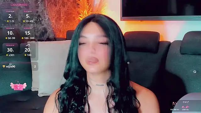 Emmaa Saenz  online show from 05-19-26, 01:56