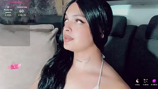 Snapshot of Emmaa_Saenz_ chatting on 06-17-26, 11:47 Emmaa Saenz online show from 06-17-26, 11:47