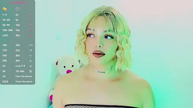 Emmaa Saenz  online show from 03-09-26, 10:13