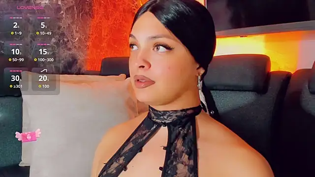 Emmaa Saenz  online show from 05-25-26, 11:14