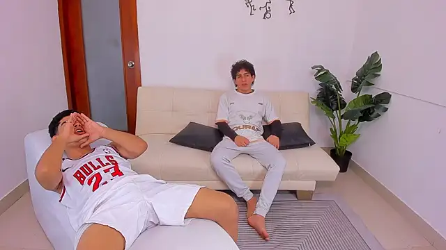 Crazy nigth01 online show from 12-21-25, 02:13