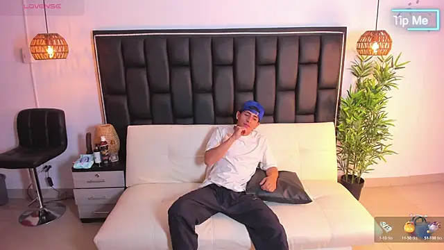 Crazy nigth01 online show from 10-25-25, 02:22