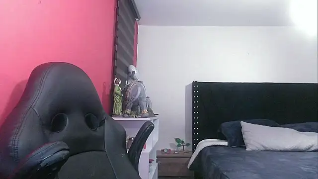charlotedoll online show from 10-07-25, 02:01