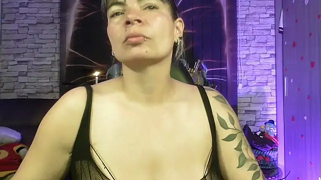 charlotedoll online show from 09-19-25, 03:10