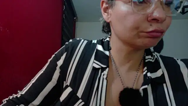 charlotedoll online show from 05-16-26, 02:43